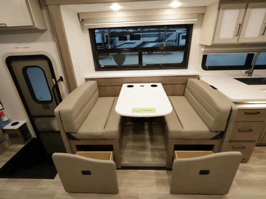 2027 Thor Motor Coach Windsport 36H, Photos photo 8