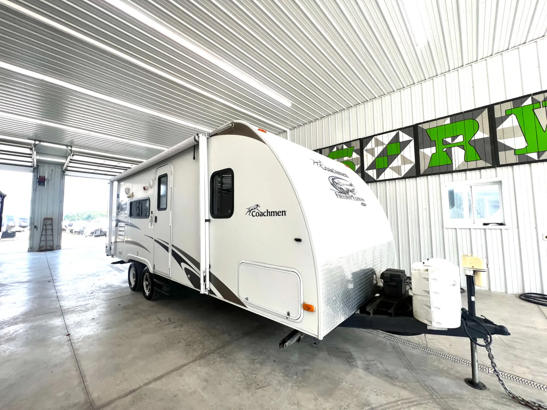 2012 Coachmen Freedom Express LTZ 230BH - Photo 2