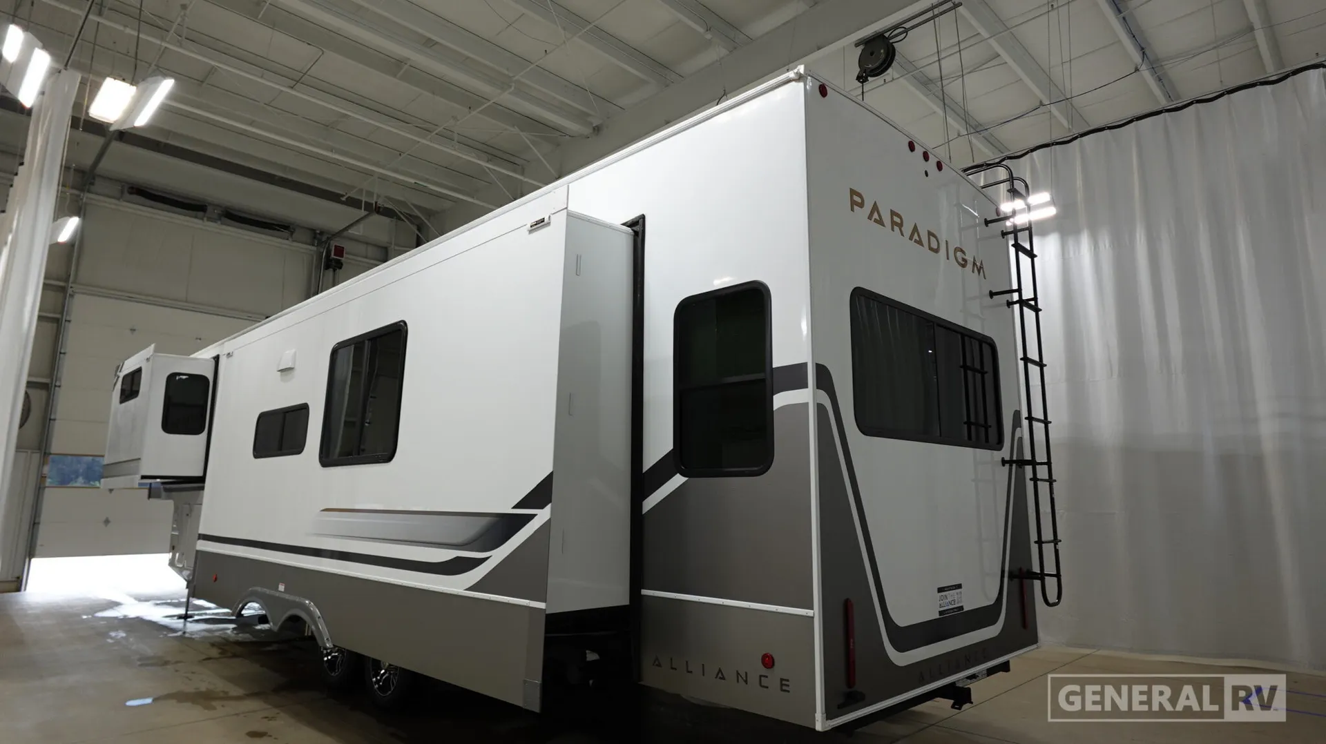 2026 Alliance RV Paradigm 388SP - Photo 4