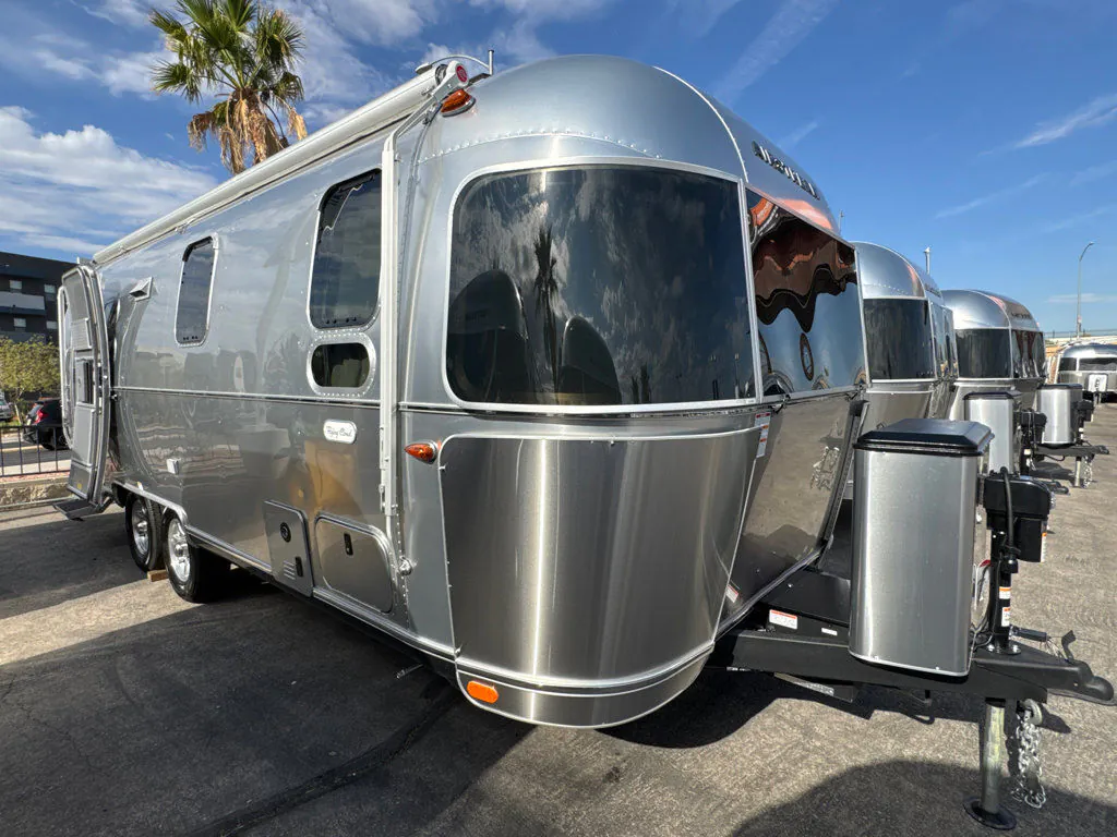2027 Airstream Globetrotter 30RB dealer photo 1 from Airstream Las Vegas