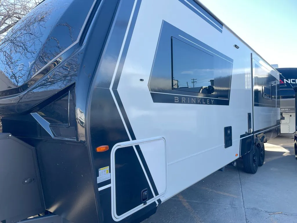 2026 Brinkley Model Z Air 297, Photos photo 2