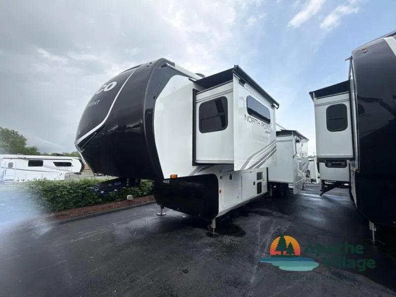 2026 Jayco North Point 377RLBH - Photo 4