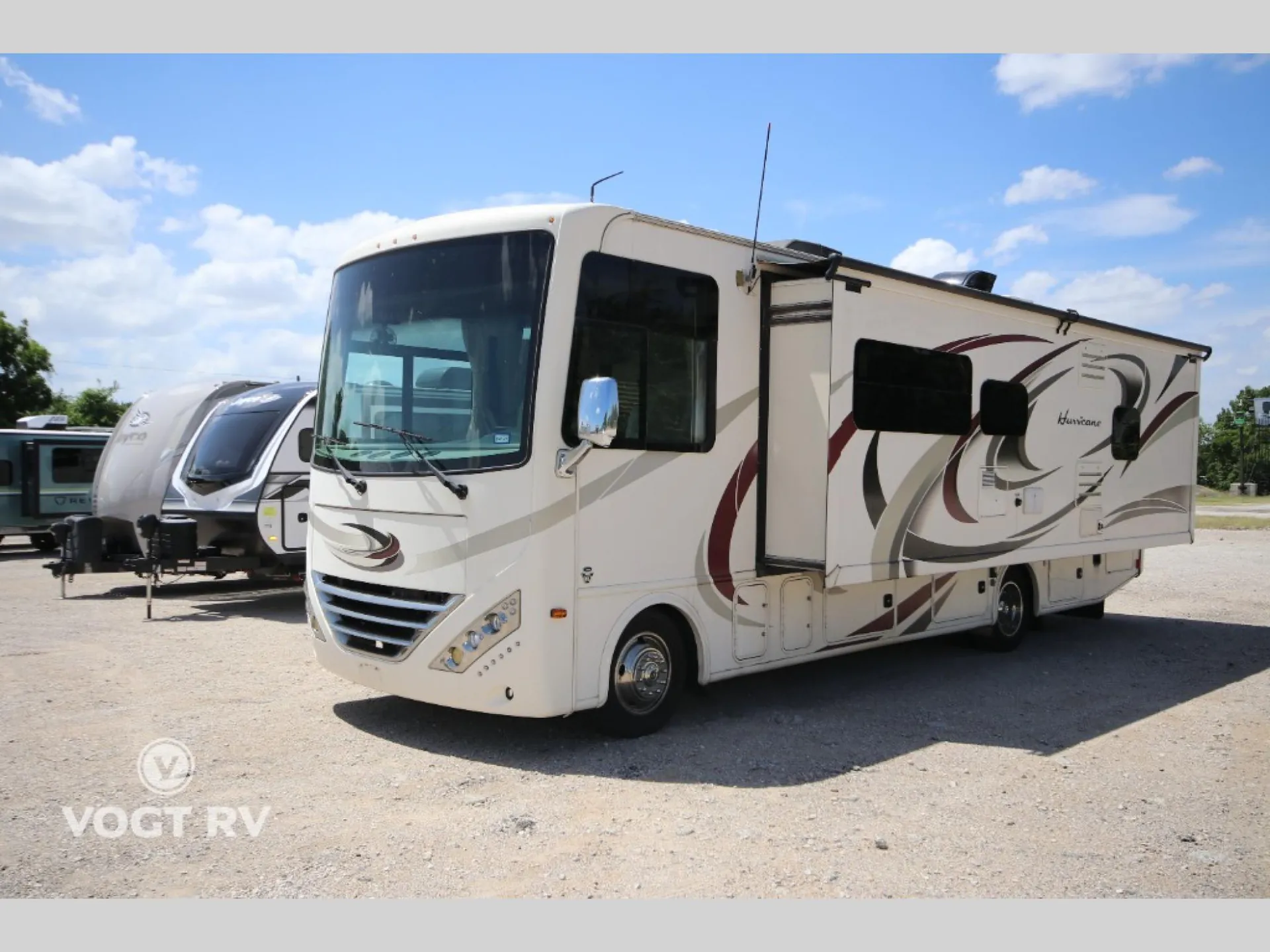 2018 Thor Motor Coach Hurricane 29M - Photo 4