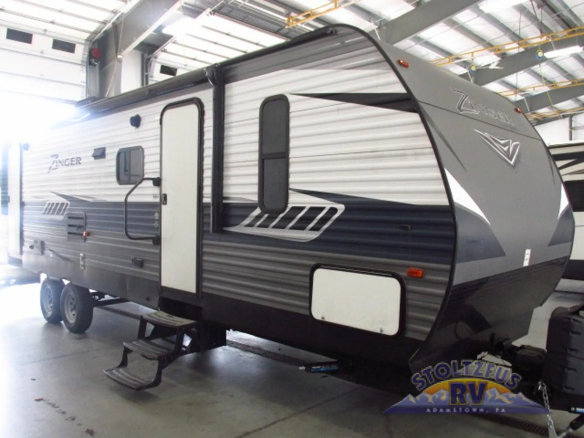 2018 CrossRoads Zinger 320FB - Photo 2