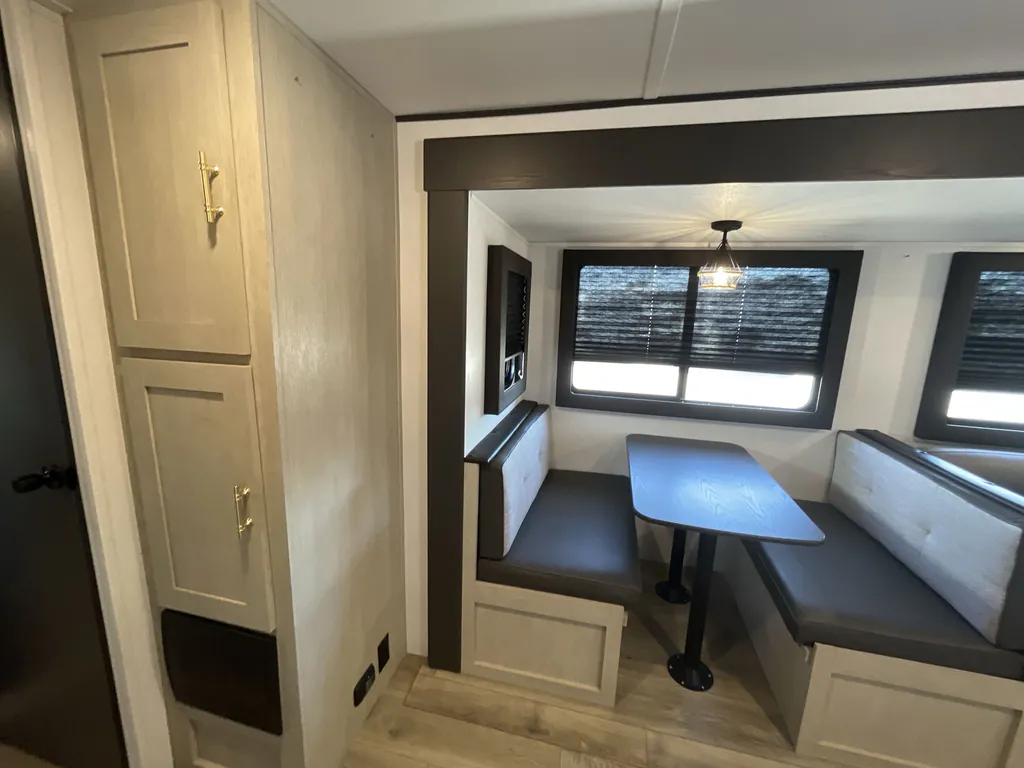 2025 Shasta Shasta I-5 532BEDS, Photos photo 13
