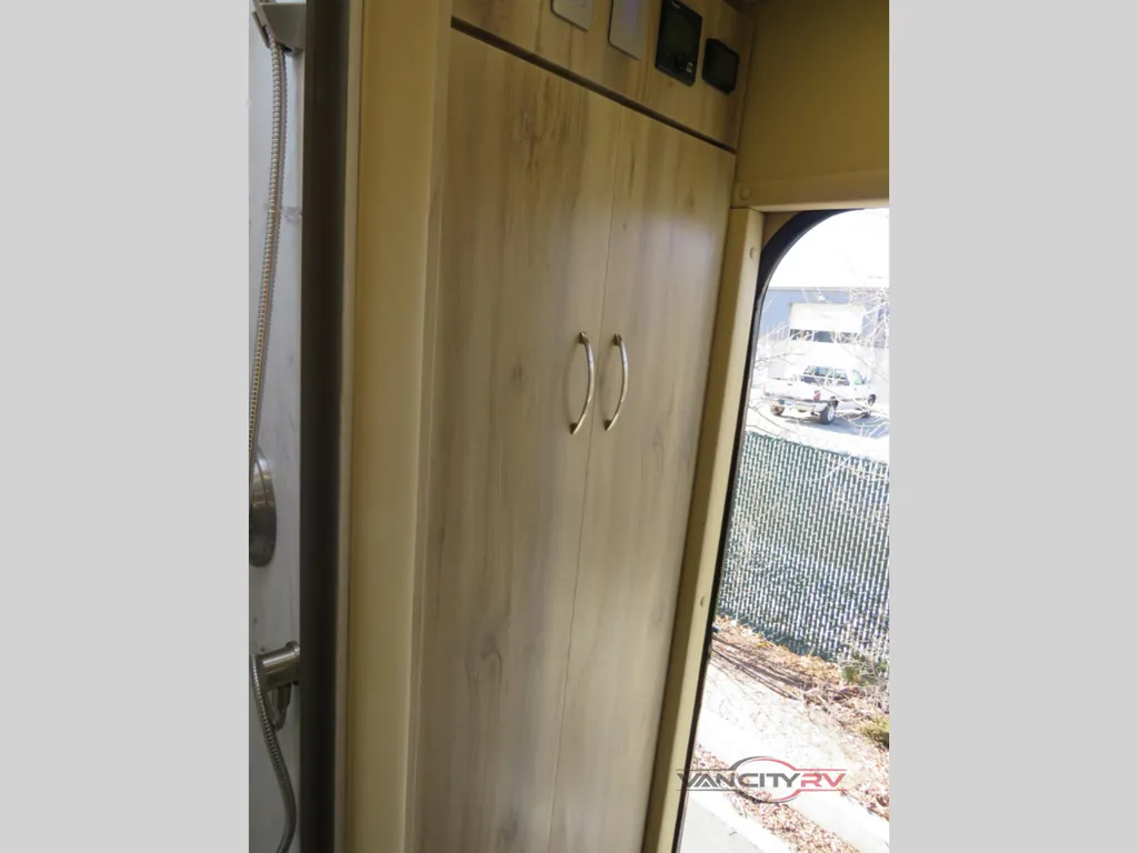 2024 Chinook RV Summit SS, Photos photo 19