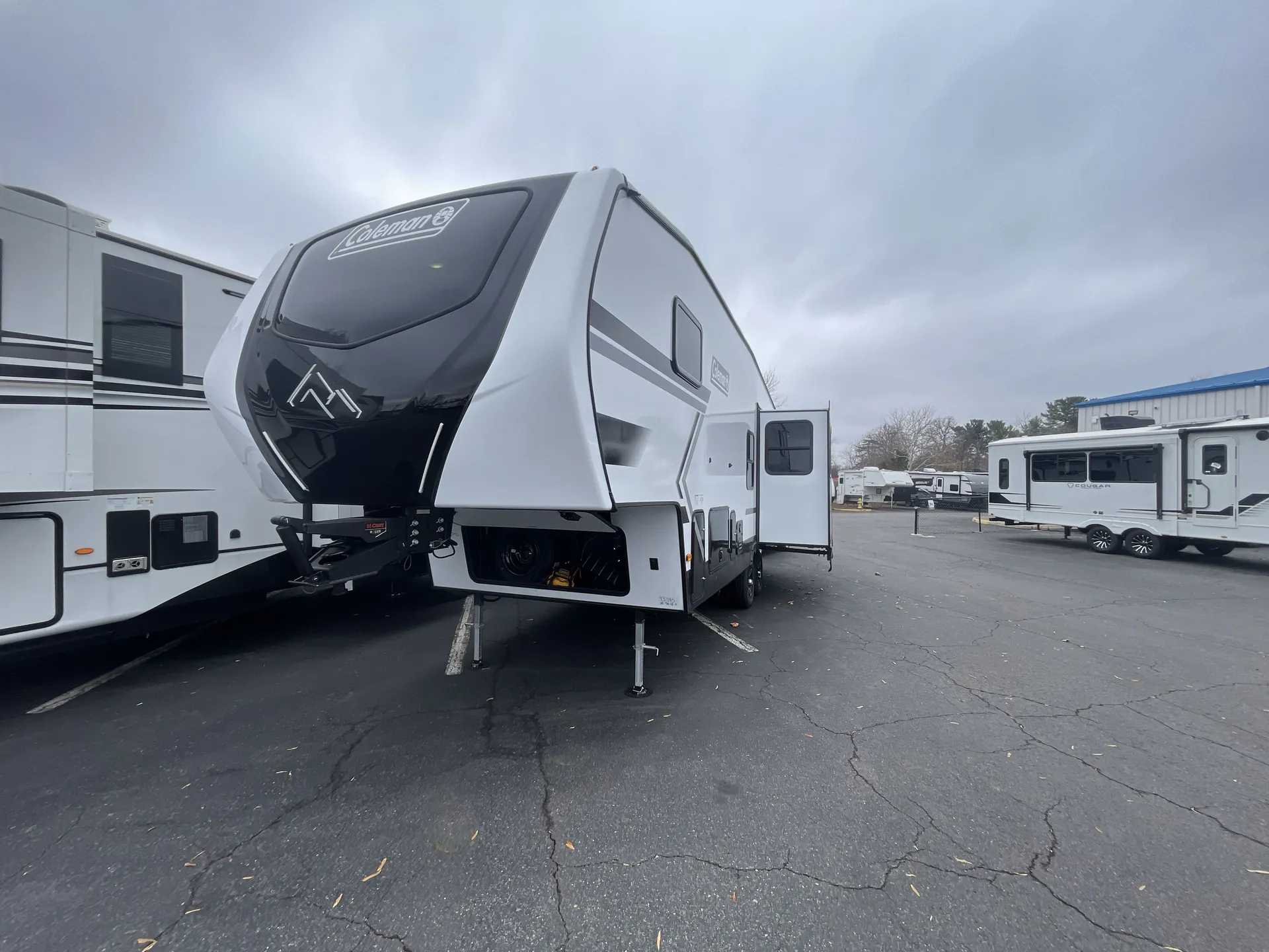 2026 Keystone Coleman Legacy 2400REX - Photo 2