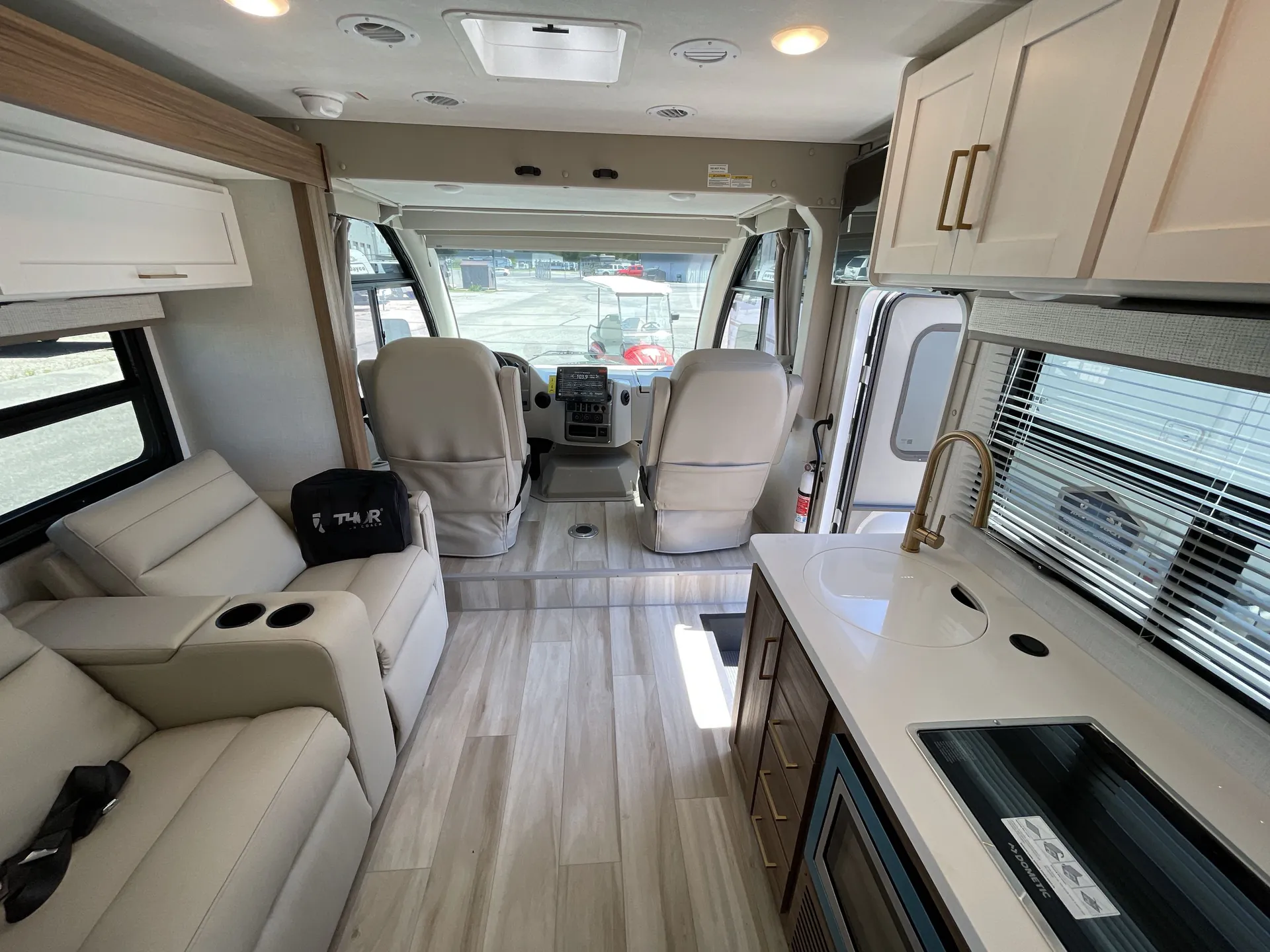 2027 Thor Motor Coach Freedom Eddie Bauer EB26 - Photo 4