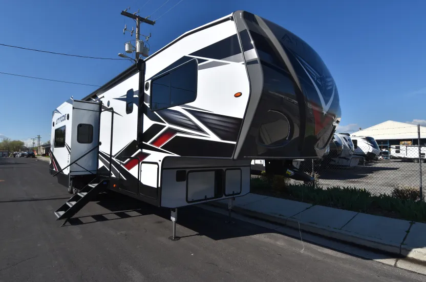 2025 Eclipse Attitude Diamond Series 39A15G - Main photo