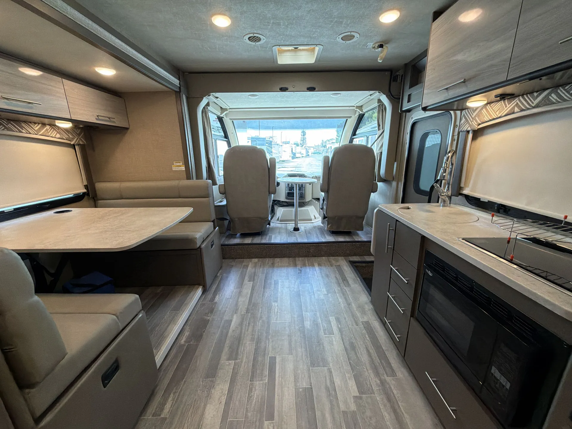 2020 Thor Motor Coach Axis 25.6 — living area main
