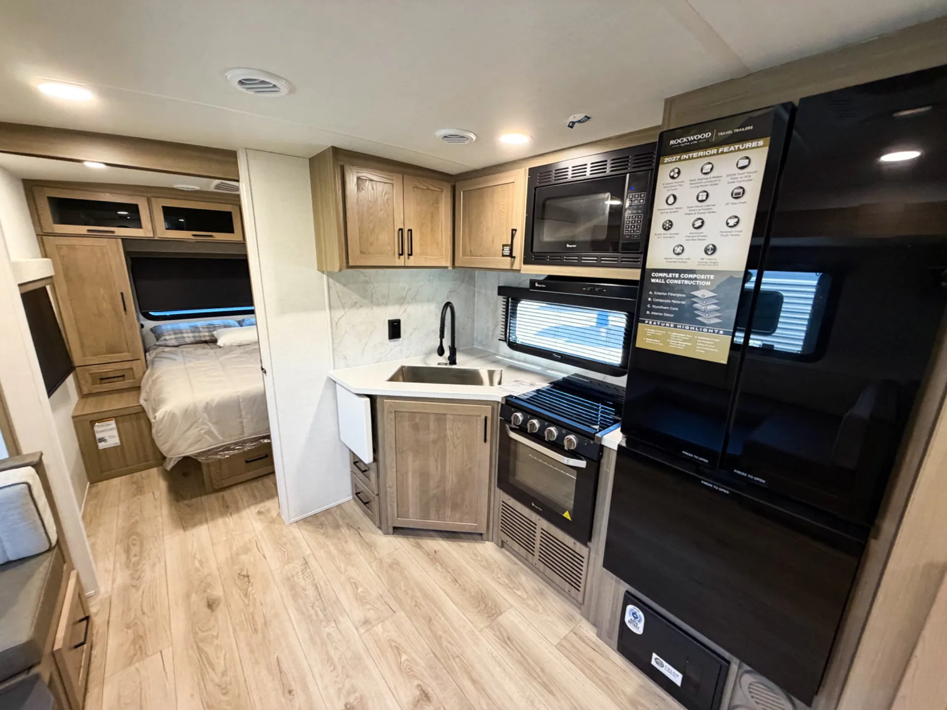 2027 Forest River Rockwood Ultra Lite 2706BH — Photo 5