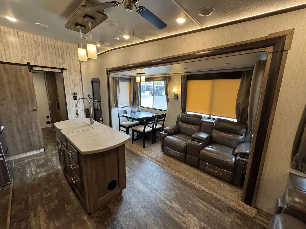 2019 Forest River Sabre 36BHQ, Photos photo 43