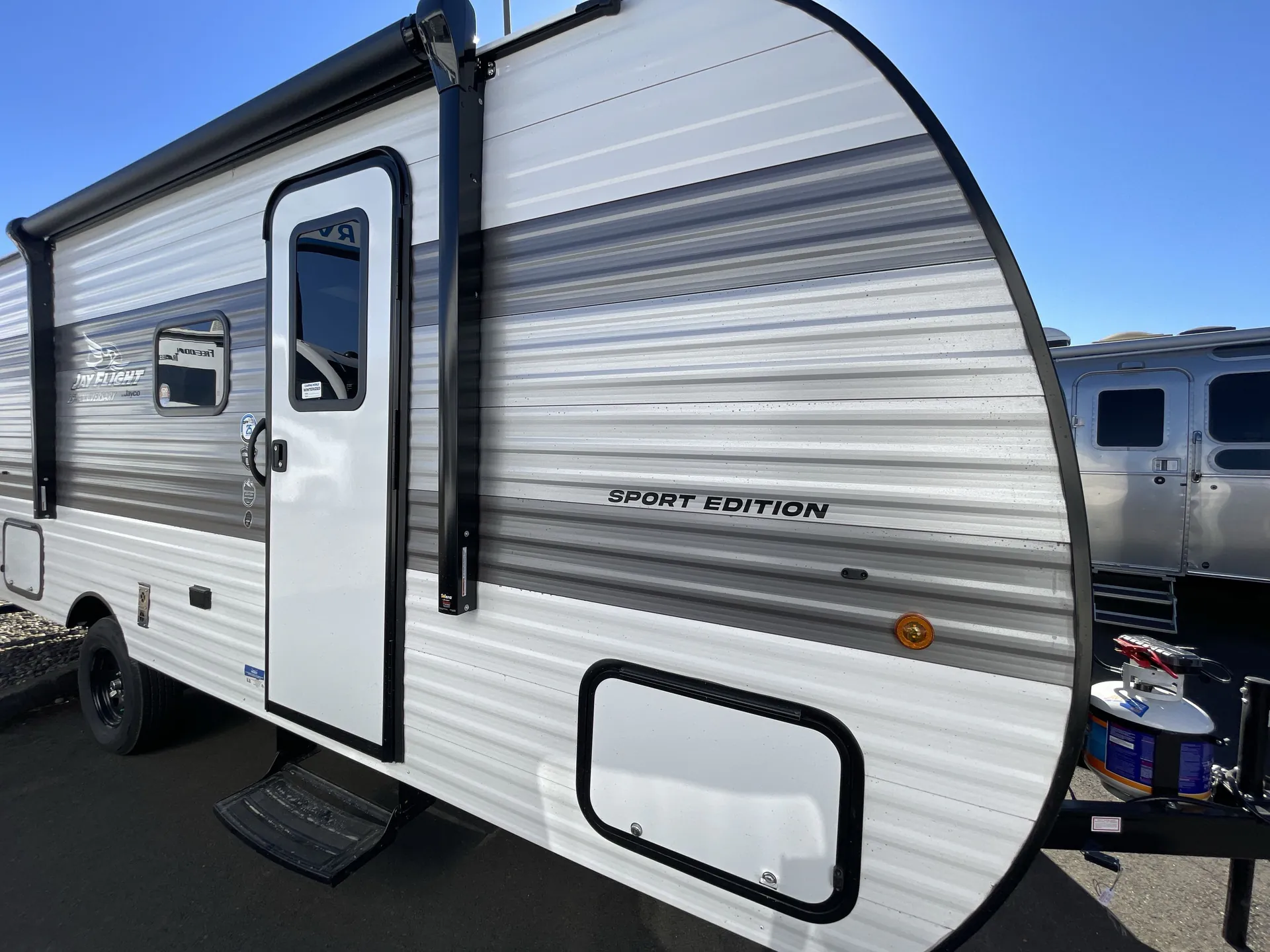 2027 Jayco Jay Flight Sport Edition 178DBSW - Photo 2