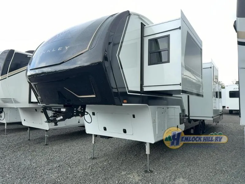 2026 Brinkley Model Z 3610 - Photo 4