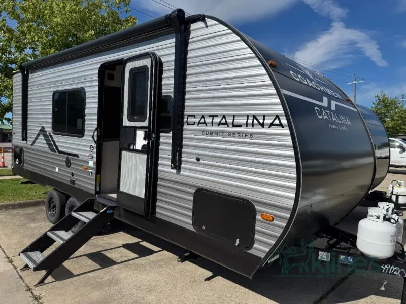 2027 Coachmen Catalina Summit Series 8 211BH - Photo 2