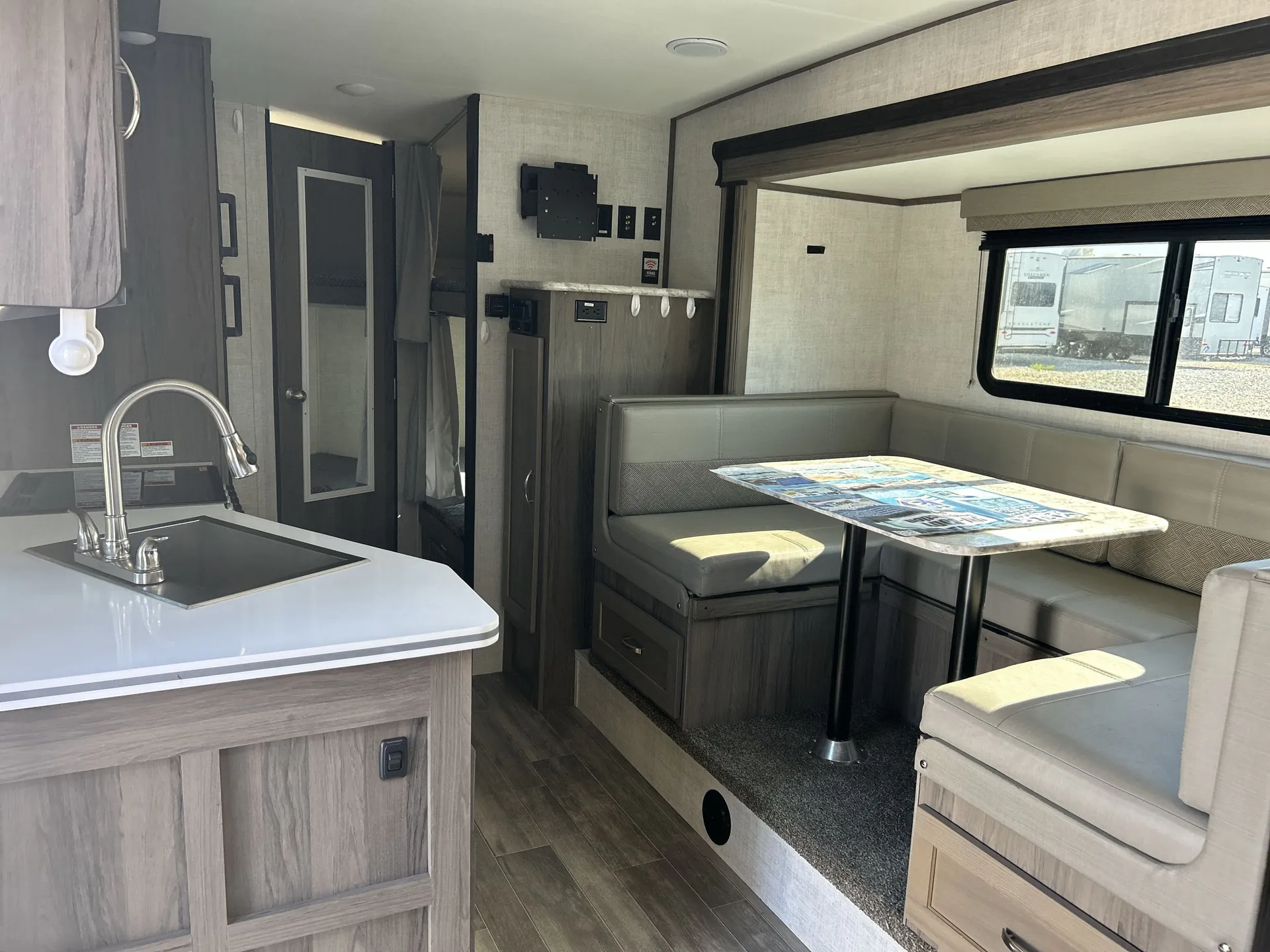 2023 Gulf Stream Vista Cruiser 23QBS — living area main