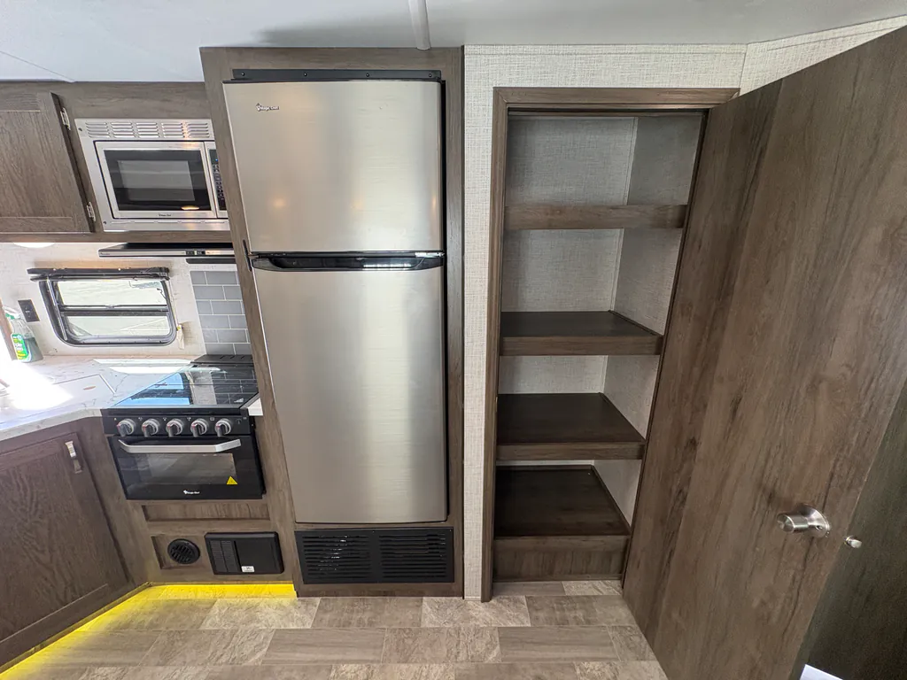 2021 East to West Della Terra 271BH, Photos photo 15