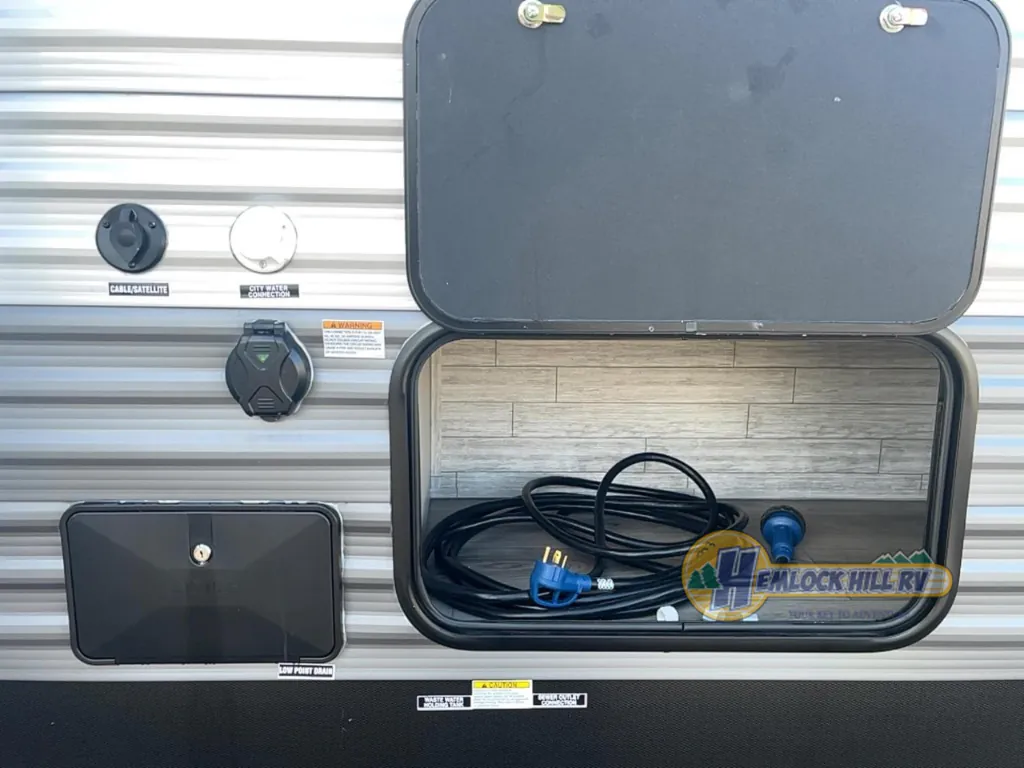 2026 Coachmen Catalina Legacy Edition 273DBHCK, Photos photo 6