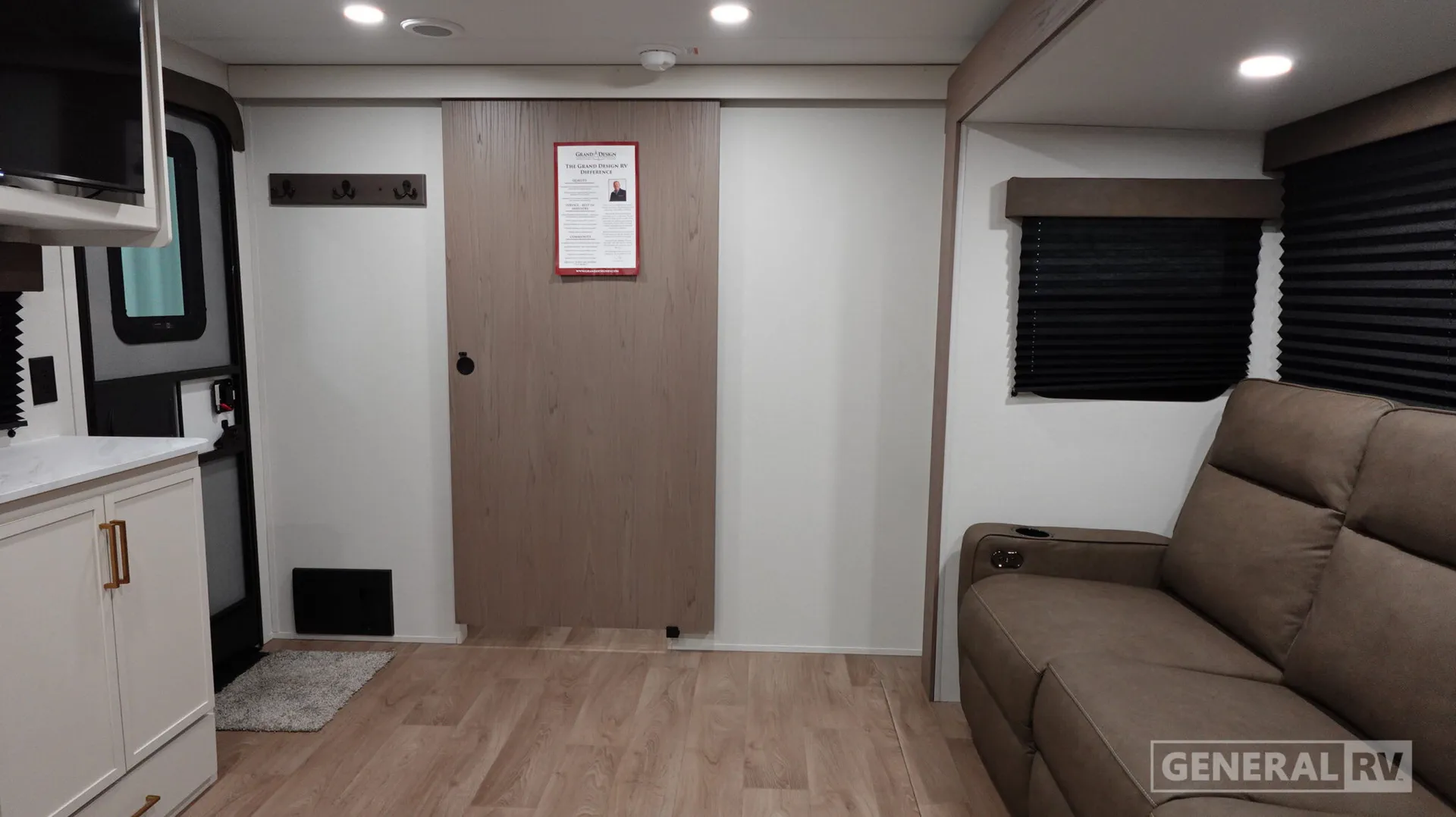 2027 Grand Design Transcend Xplor 22RBX - Photo 3
