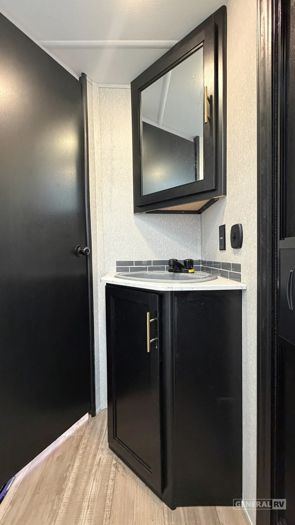 2022 Forest River Cherokee 274BRB, Photos photo 25
