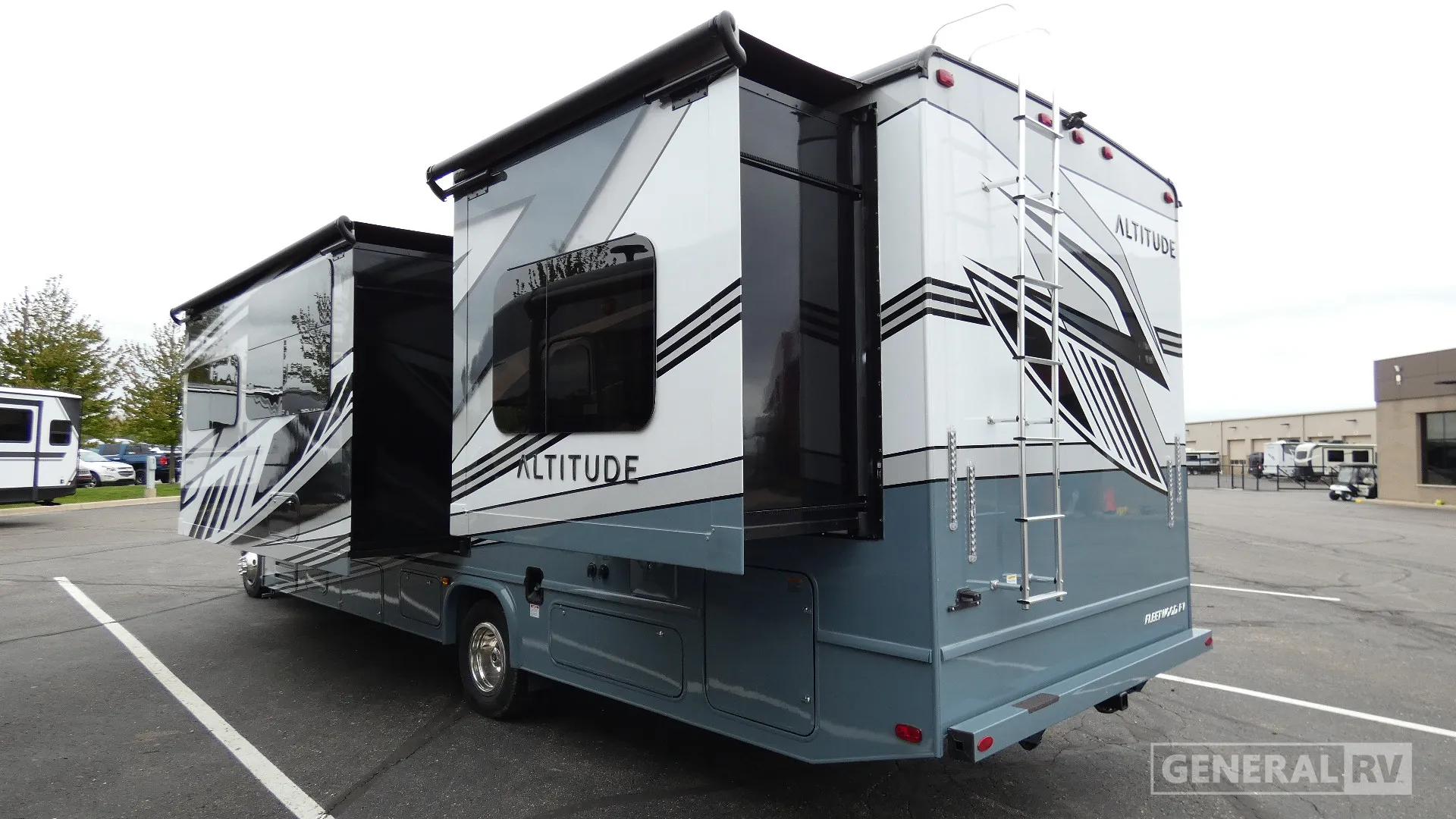 2026 Fleetwood Altitude 29H - Photo 4