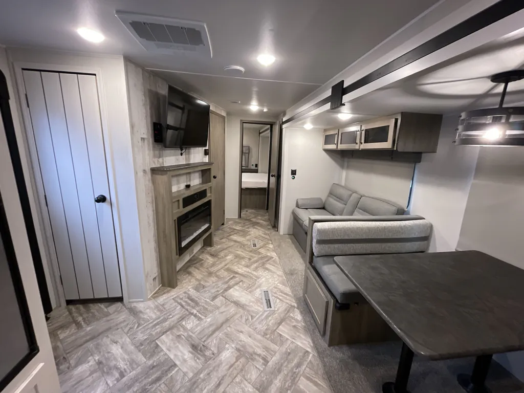 2023 Forest River Puma 26FKDS, Photos photo 2