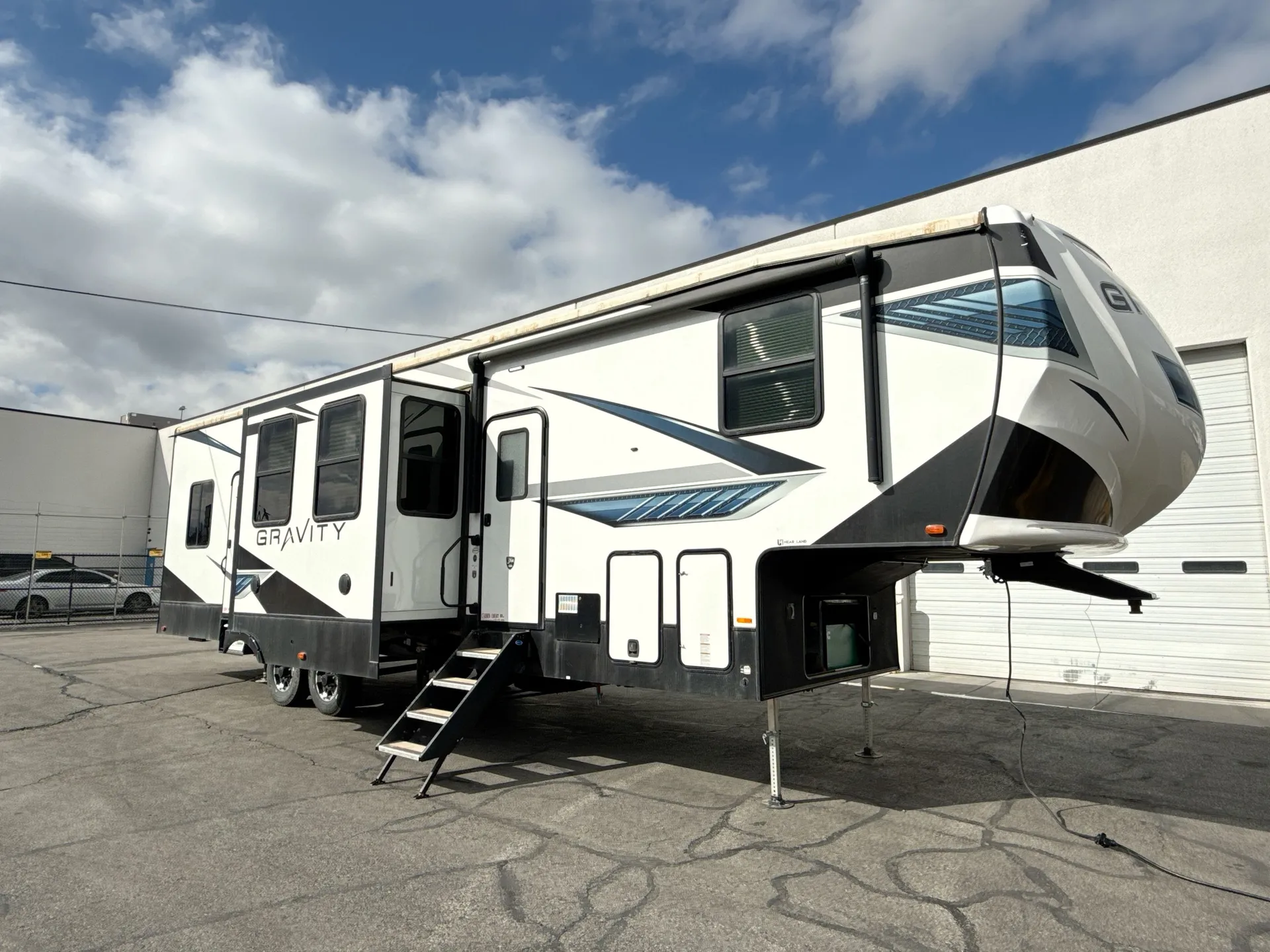 2021 Heartland Gravity GR 3510 - Photo 2