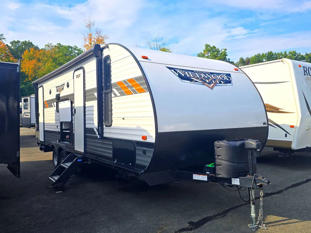 2022 Forest River RV Wildwood X-Lite 240BHXL - Photo 2