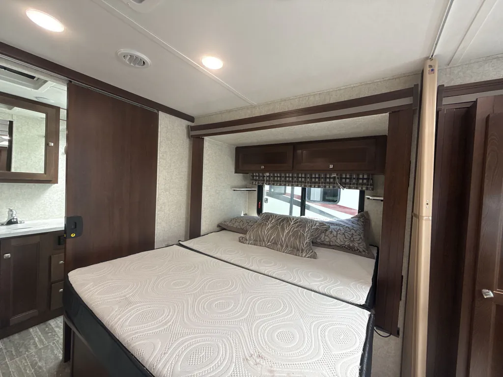 2019 Forest River Sunseeker 2440DS, Photos photo 16