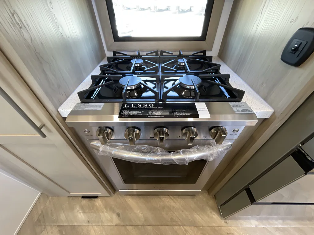 2025 Keystone Raptor 415, Photos photo 10