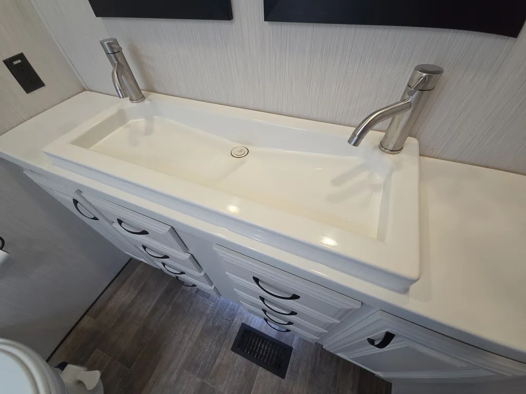 2021 Forest River Cedar Creek Champagne Edition 38EL, Photos photo 59