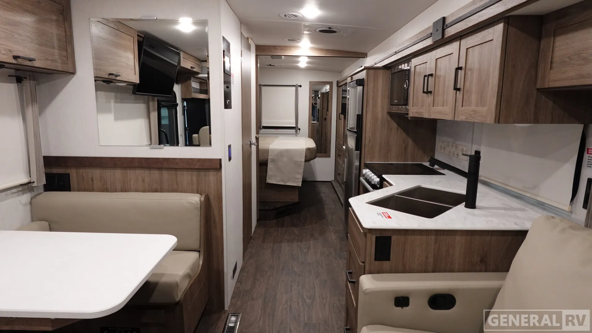 2026 Winnebago Sunstar 29V - Photo 3