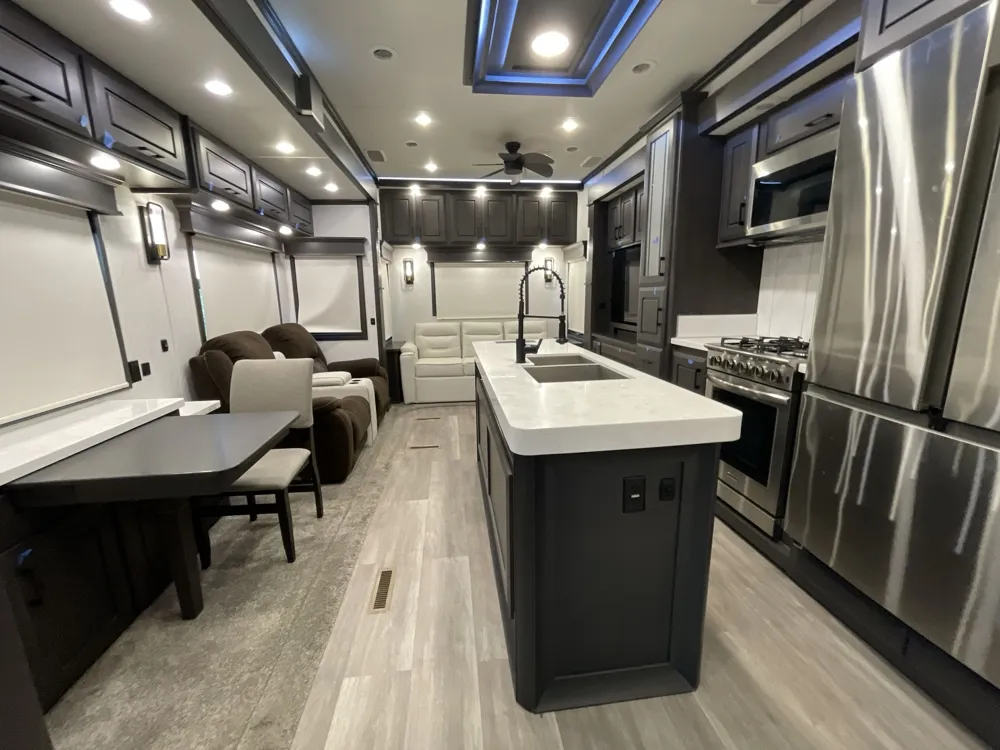 2022 drv luxury suites Mobile Suites 39DBRS3 - Photo 2