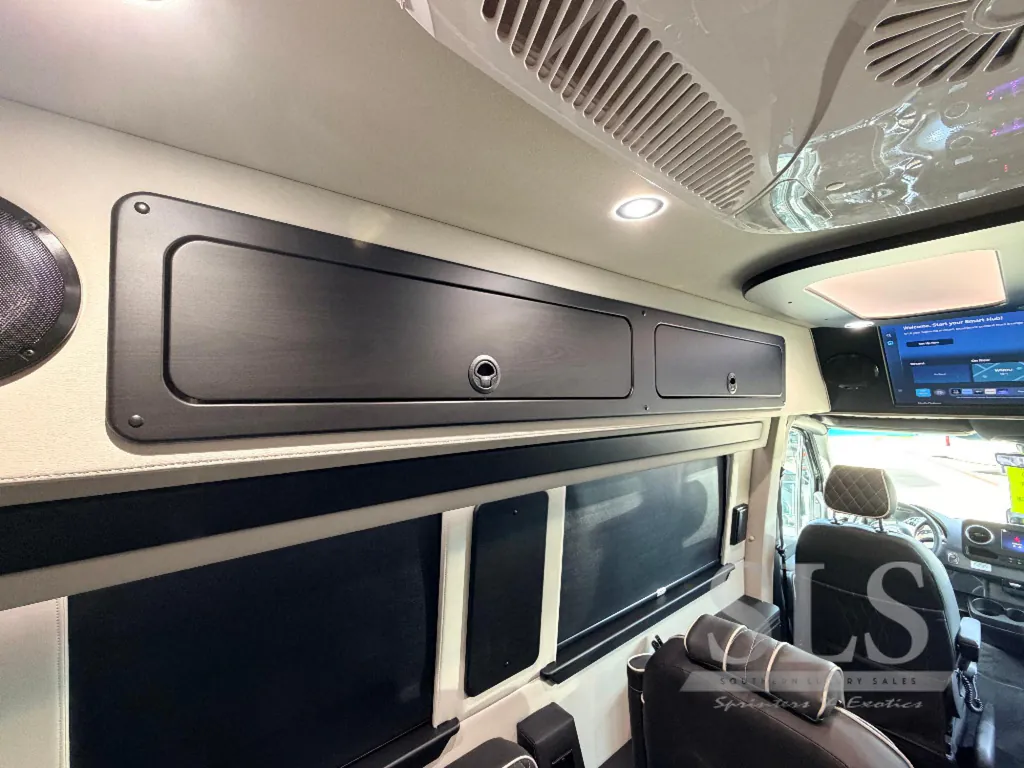 2026 Midwest Automotive Designs Luxe Cruiser D4, Photos photo 35