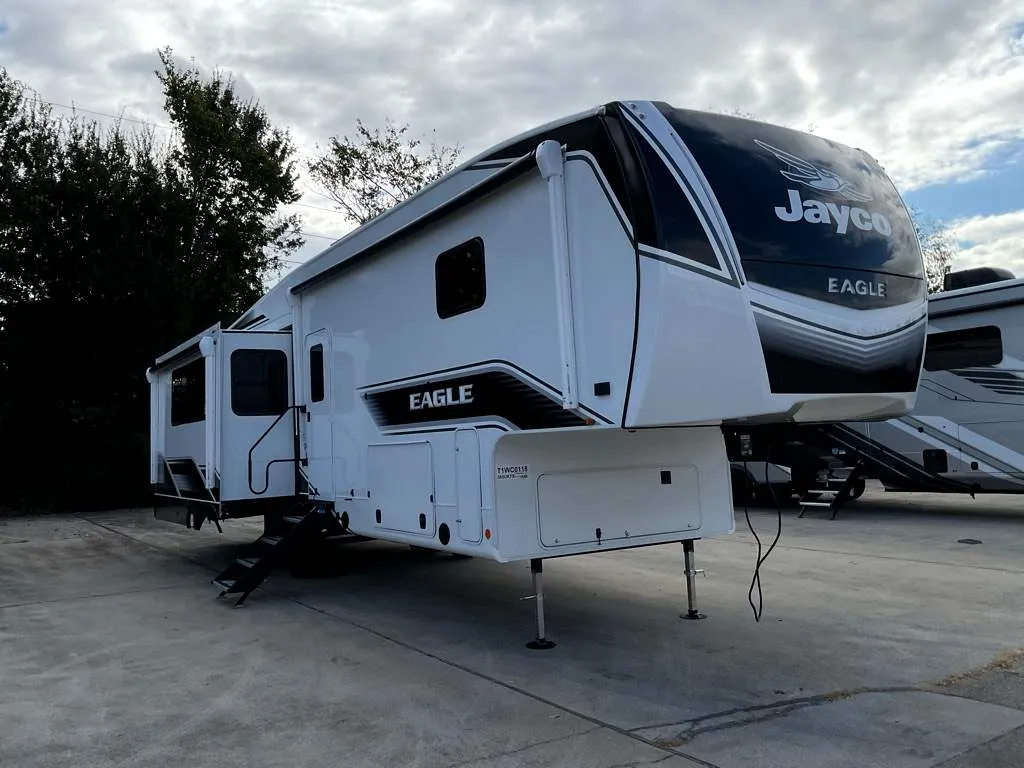 2026 Jayco Eagle 365UKTS - Photo 4