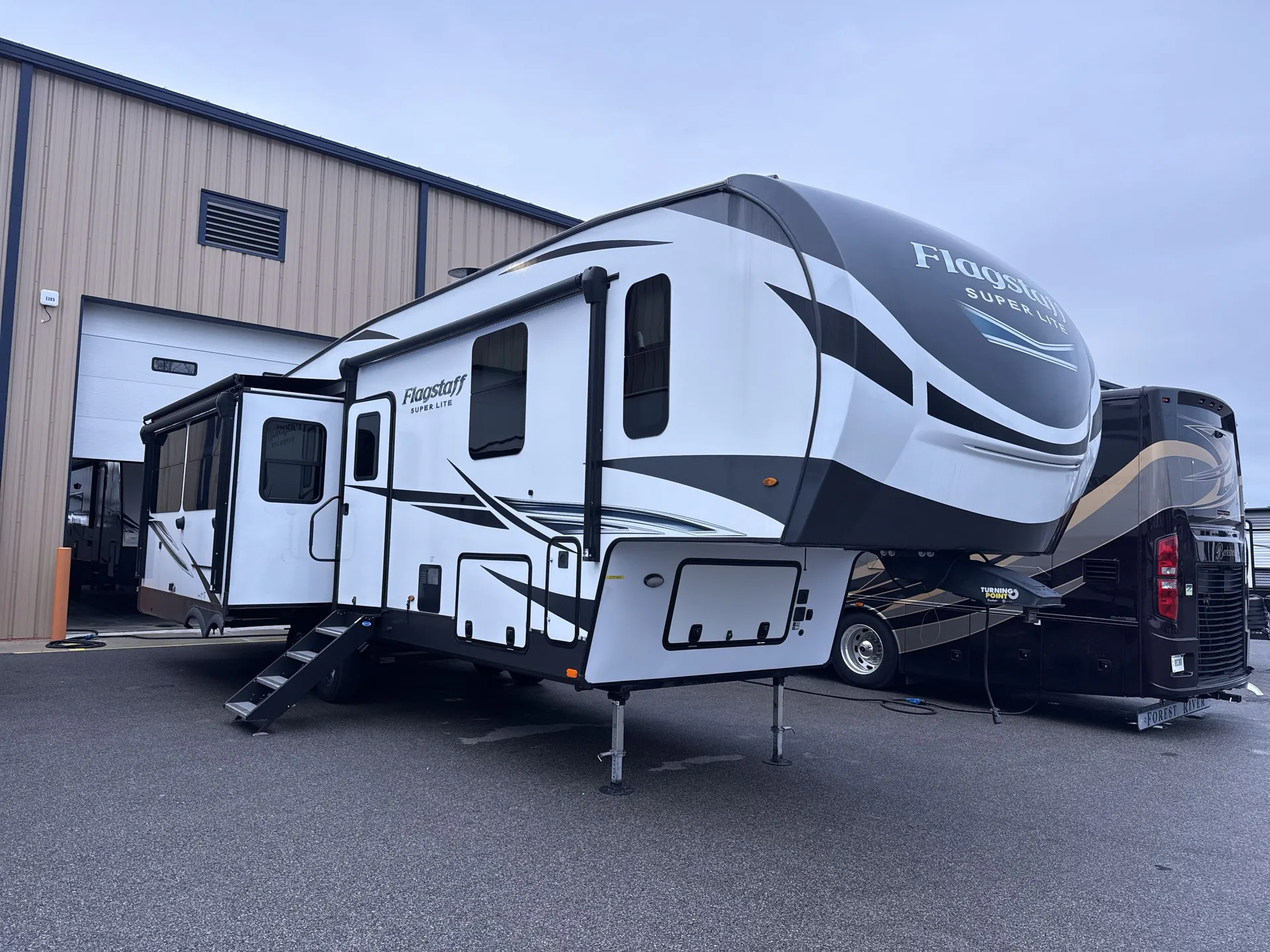 2022 Forest River Flagstaff Super Lite 529RKB - Photo 2