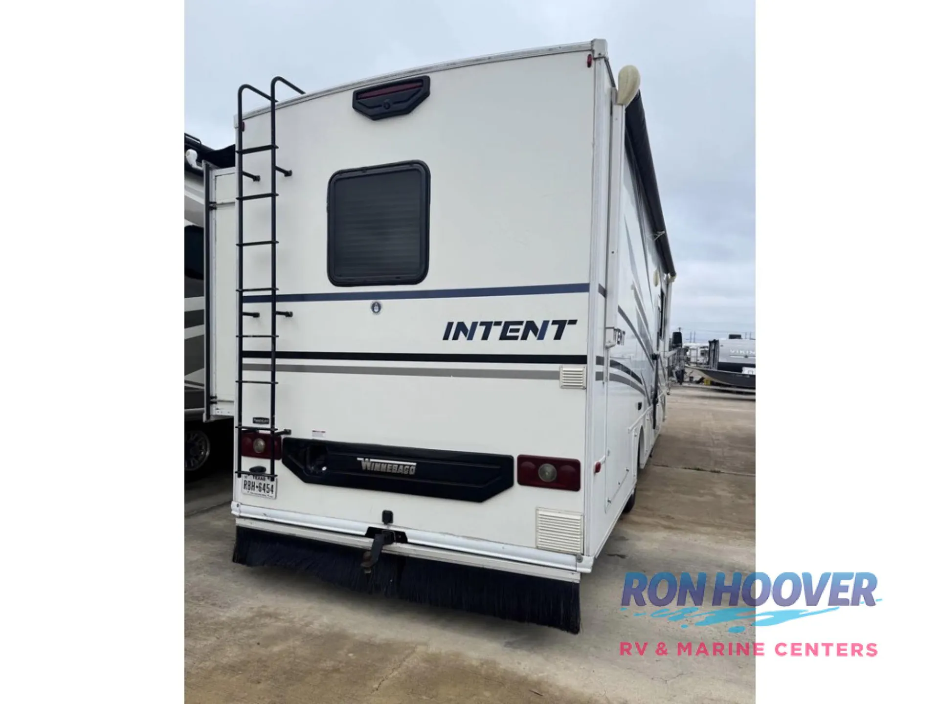 2019 Winnebago Intent 31P - Photo 4