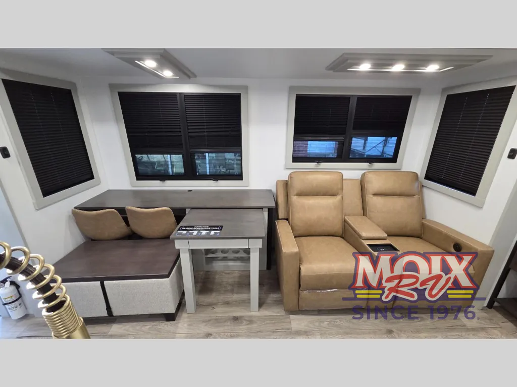 2026 Brinkley Model Z Air 297, Photos photo 4
