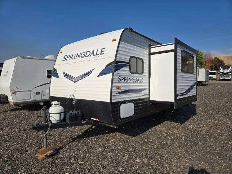 2022 Keystone Springdale 1760BH - Photo 4