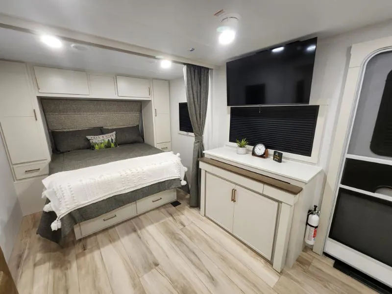 2026 Brinkley Model Ix 23X - Photo 4