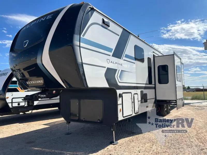 2026 Keystone Alpine 3820FK - Photo 2