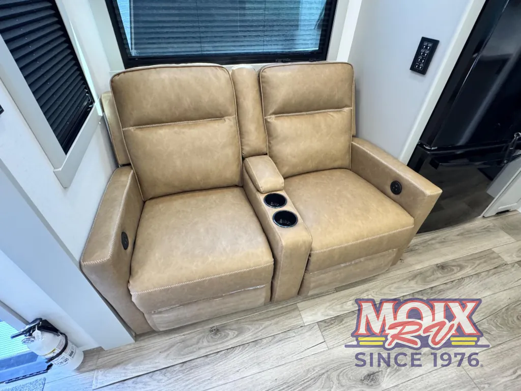 2026 Brinkley Model G 3520, Photos photo 41