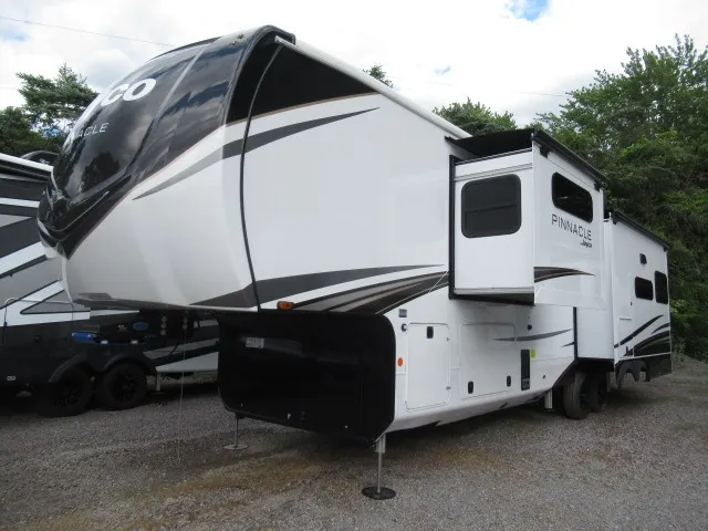 2026 Jayco Pinnacle 36FBTS - Photo 4