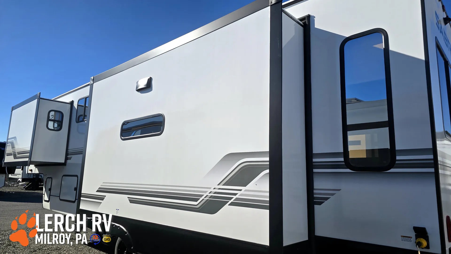 2027 Forest River Sabre 32RL — Photo 8