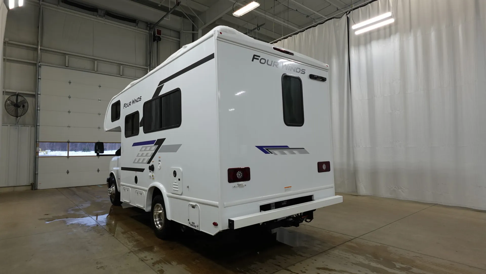 2026 Thor Motor Coach Four Winds 19X - Photo 4