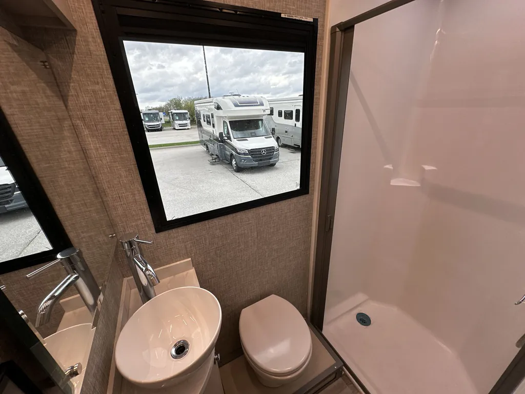 2026 Tiffin Wayfarer 25 XPW, Photos photo 5