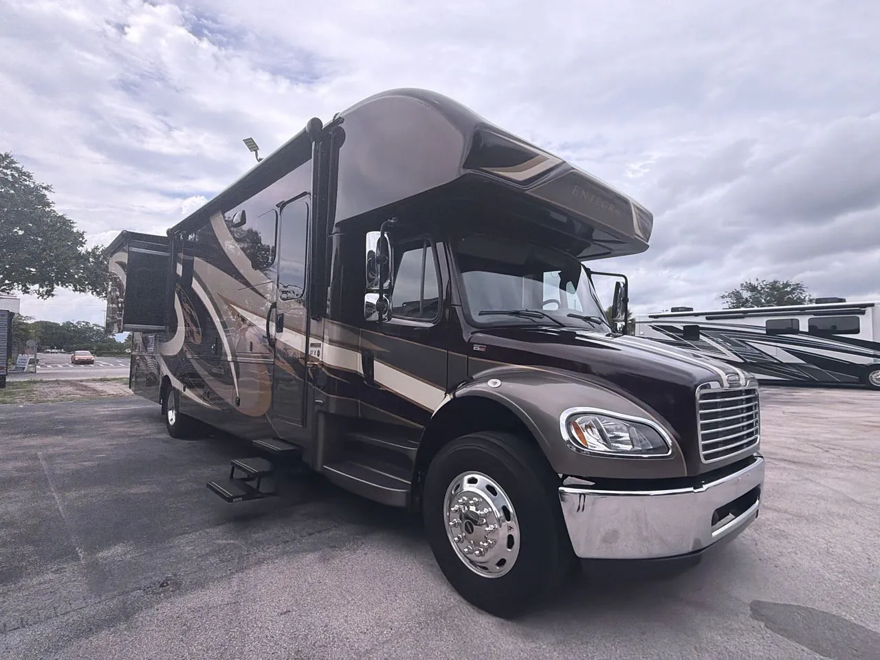 2021 Entegra Coach Accolade 37K - Photo 2