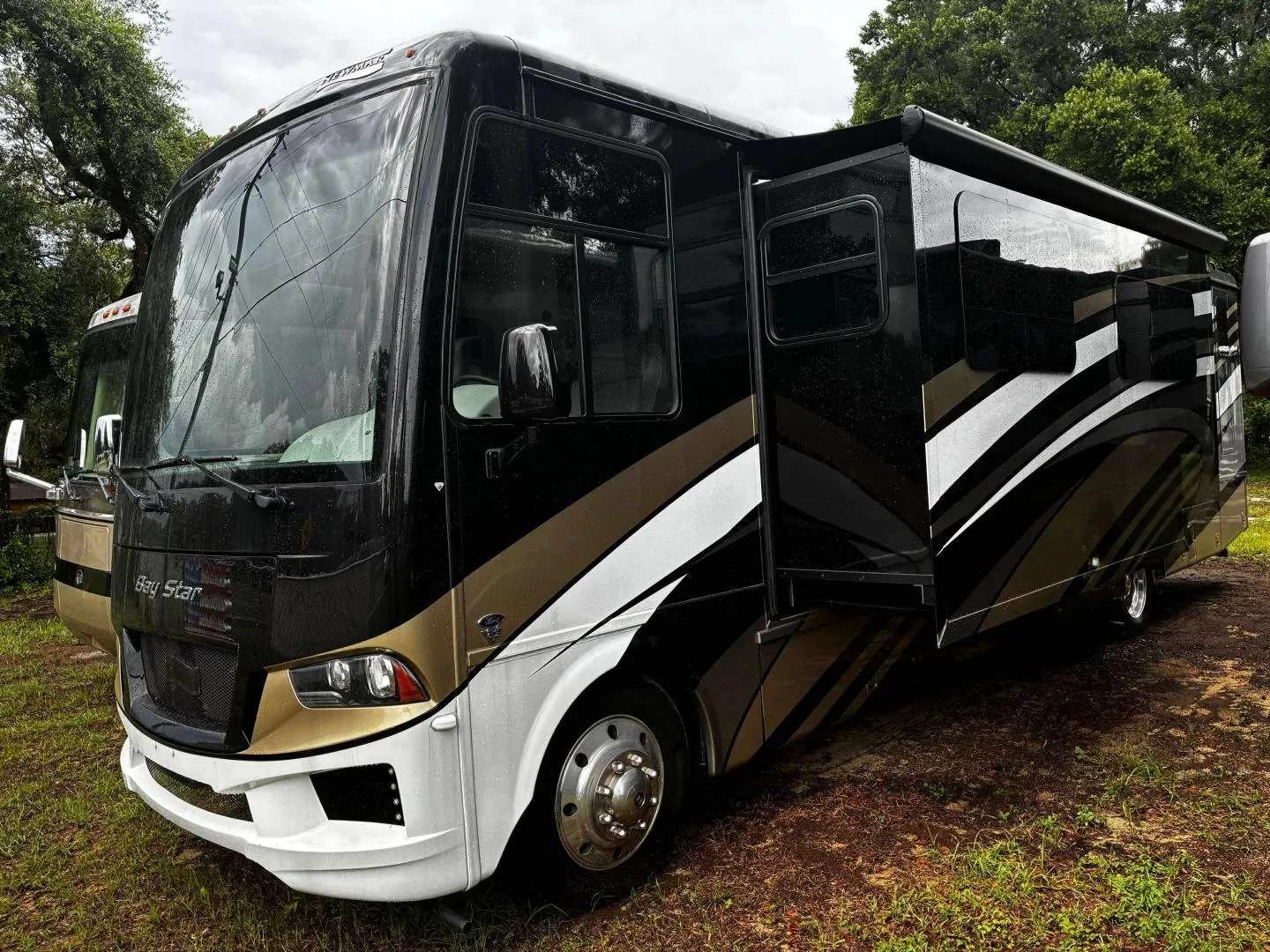 2021 Newmar Bay Star 3609 - Photo 2