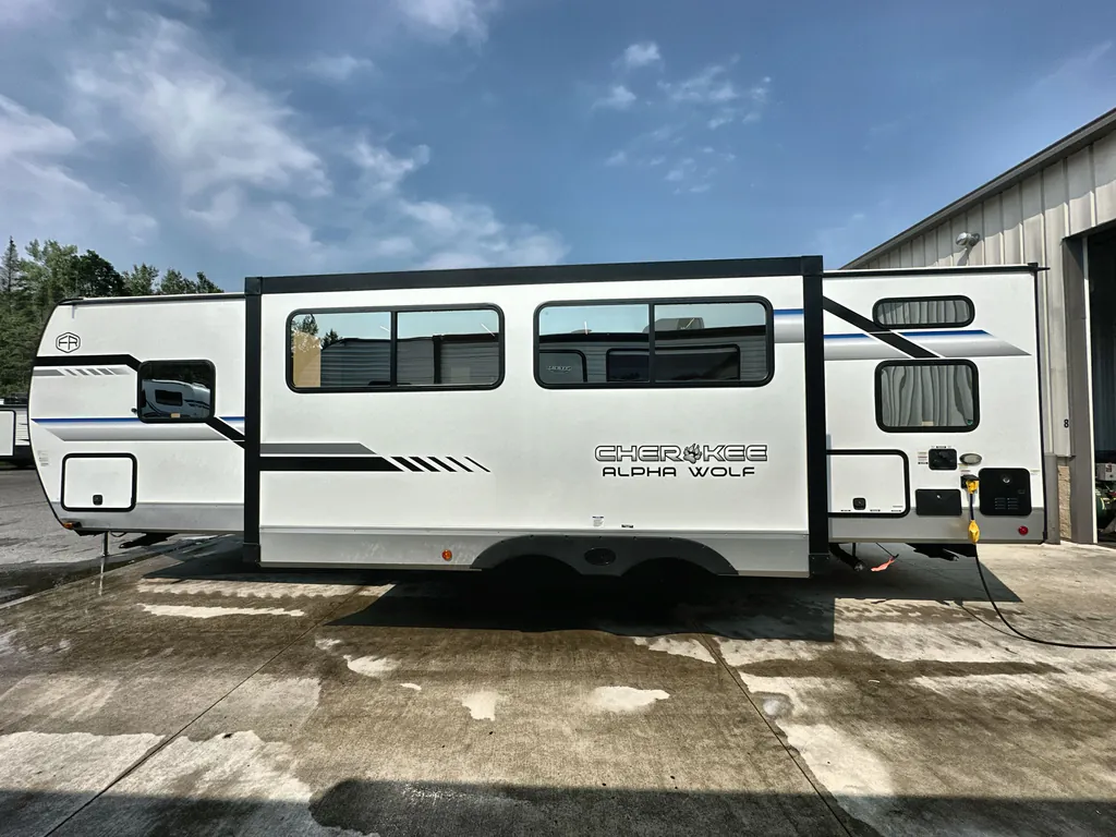 2025 Forest River Alpha Wolf 26DBH, Photos photo 6