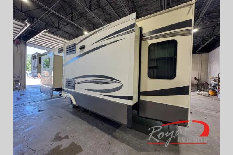 2020 Grand Design Solitude 377MBS - Photo 4